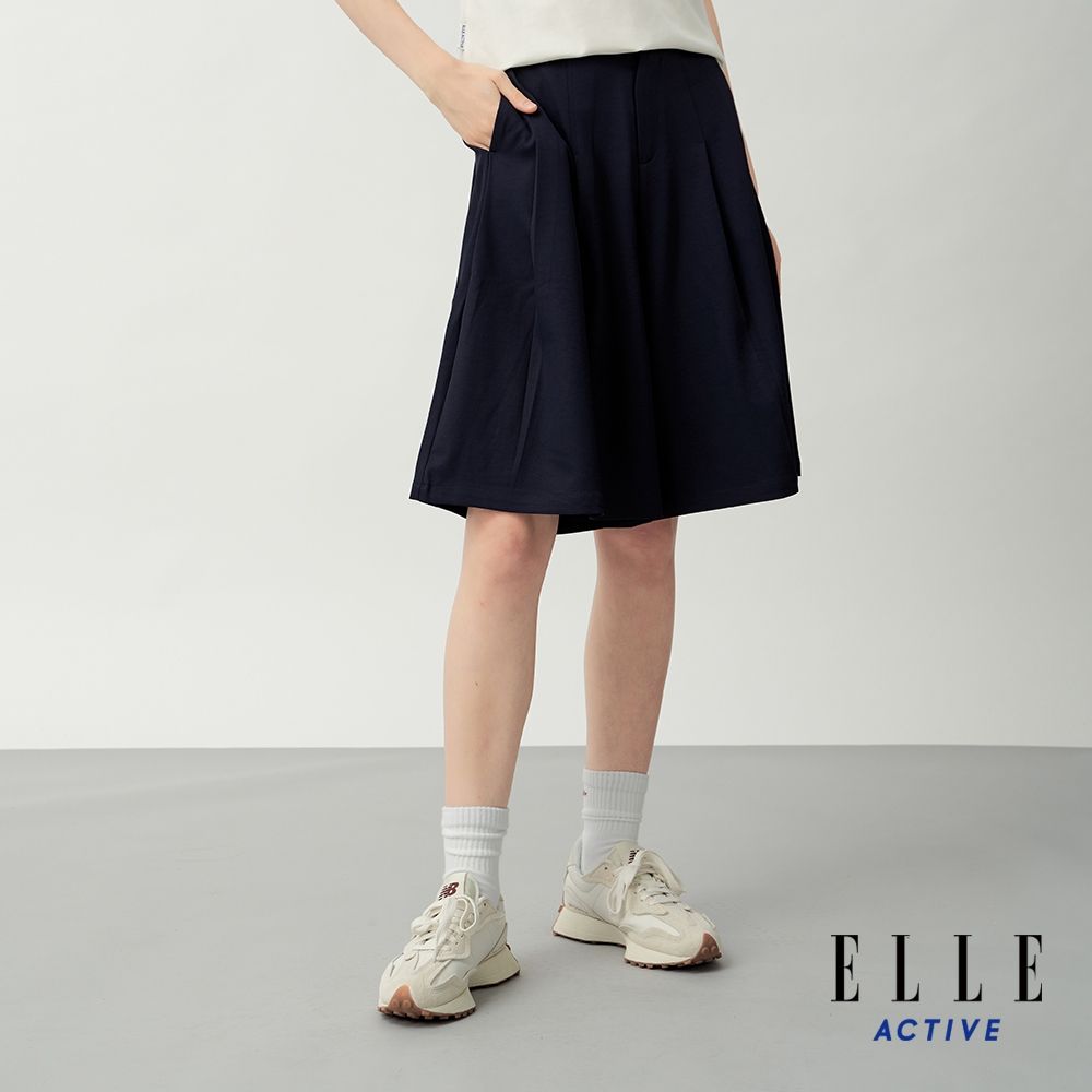 ELLE ACTIVE 女款 百搭修飾打褶休閒短褲-深藍色(EA26S1W3002#39)