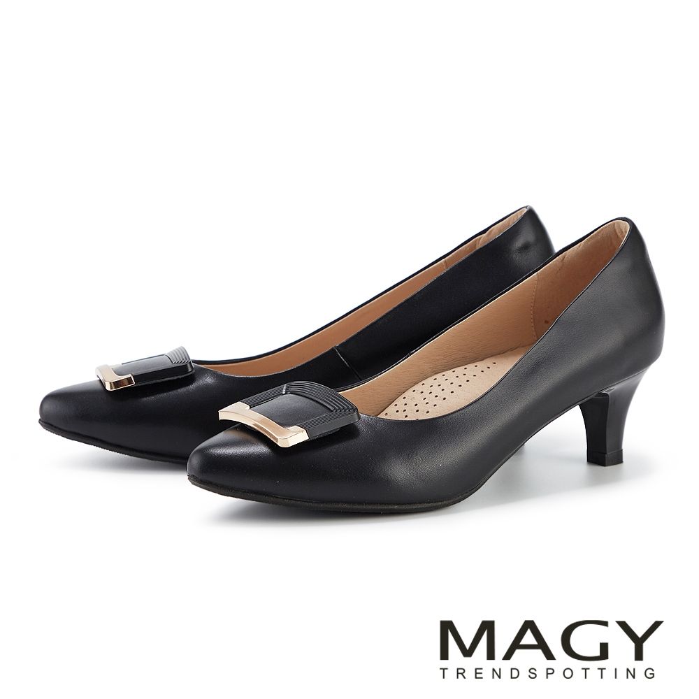 MAGY 質感方釦真皮尖頭中跟鞋 黑色