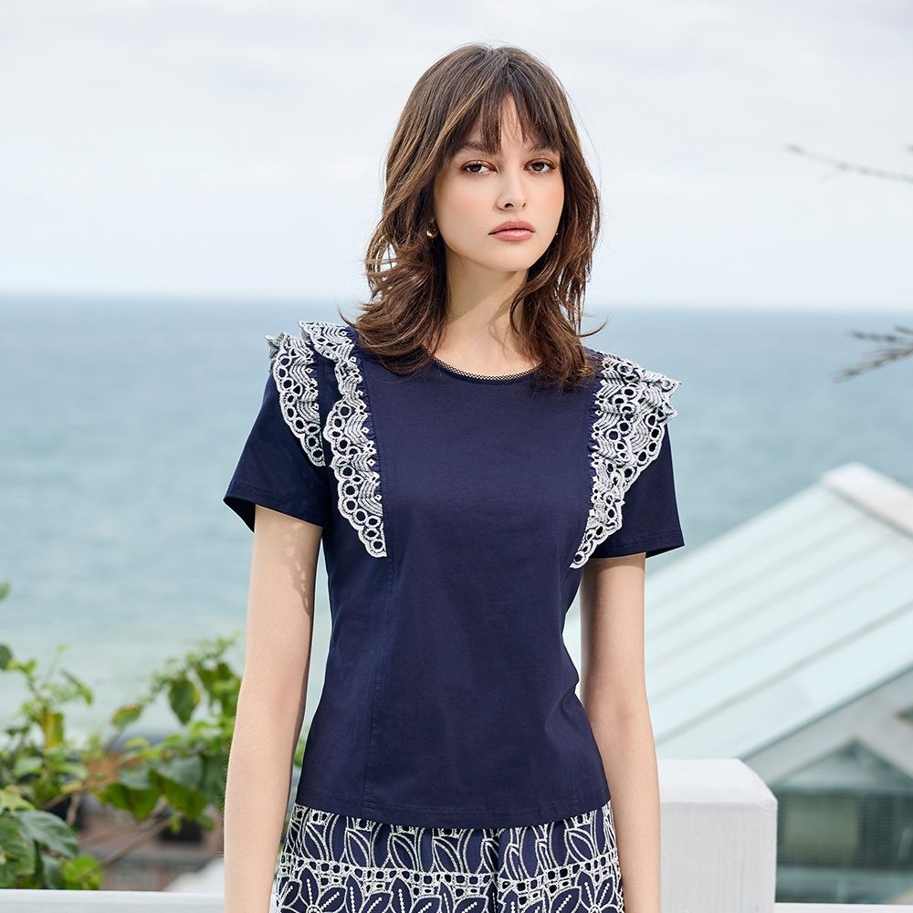 ILEY伊蕾 雙層蕾絲造型袖短袖上衣(深藍；M-XL) (深藍)
