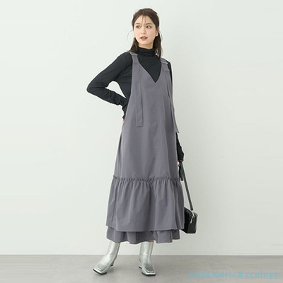 earth music  雙層裙襬剪裁連身V領背心洋裝