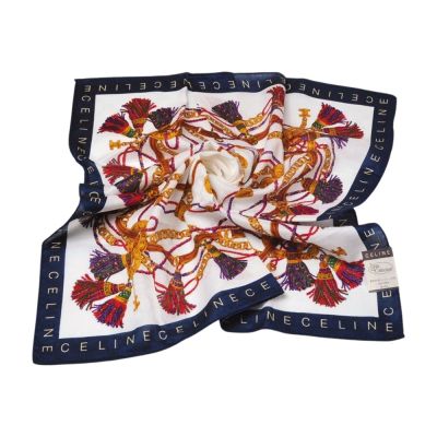 CELINE 品牌徽章浮水印穿鍊流蘇字母LOGO圖騰棉質大帕領巾(白底/深藍邊/58CM)