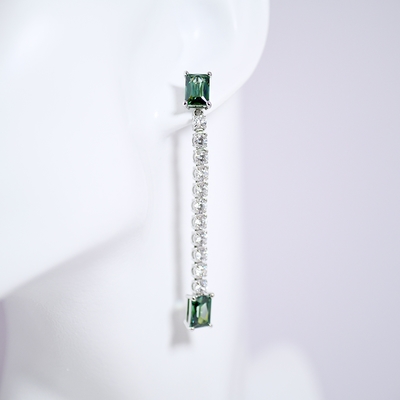 SWAROVSKI Matrix 水滴型耳環 鍍白金色 5665786