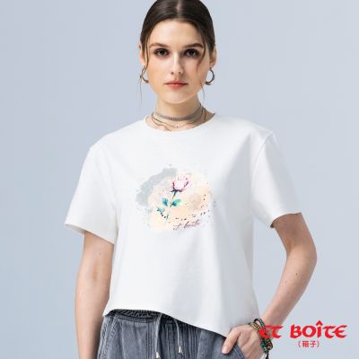BLUE WAY ET BOiTE 箱子 – 斜剪裁下襬玫瑰印花短TEE(白)