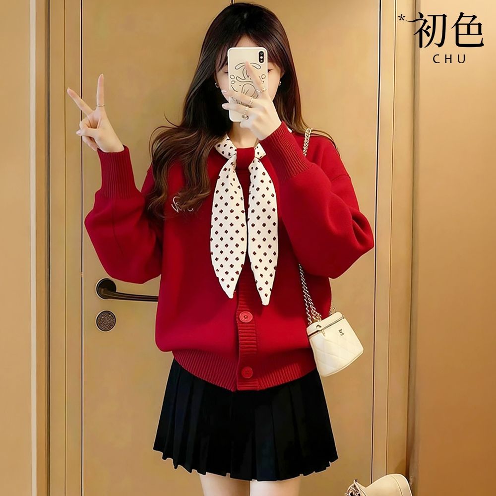 初色 學院風蝴蝶結領撞色長袖單排釦針織上衣女上衣+素色顯瘦百褶裙短裙套裝-紅衣黑裙-18402(F可選)