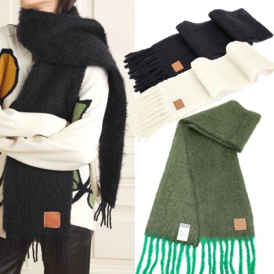 LOEWE 羅威 羊毛馬海毛混紡壓花皮標流蘇圍巾-多款可選