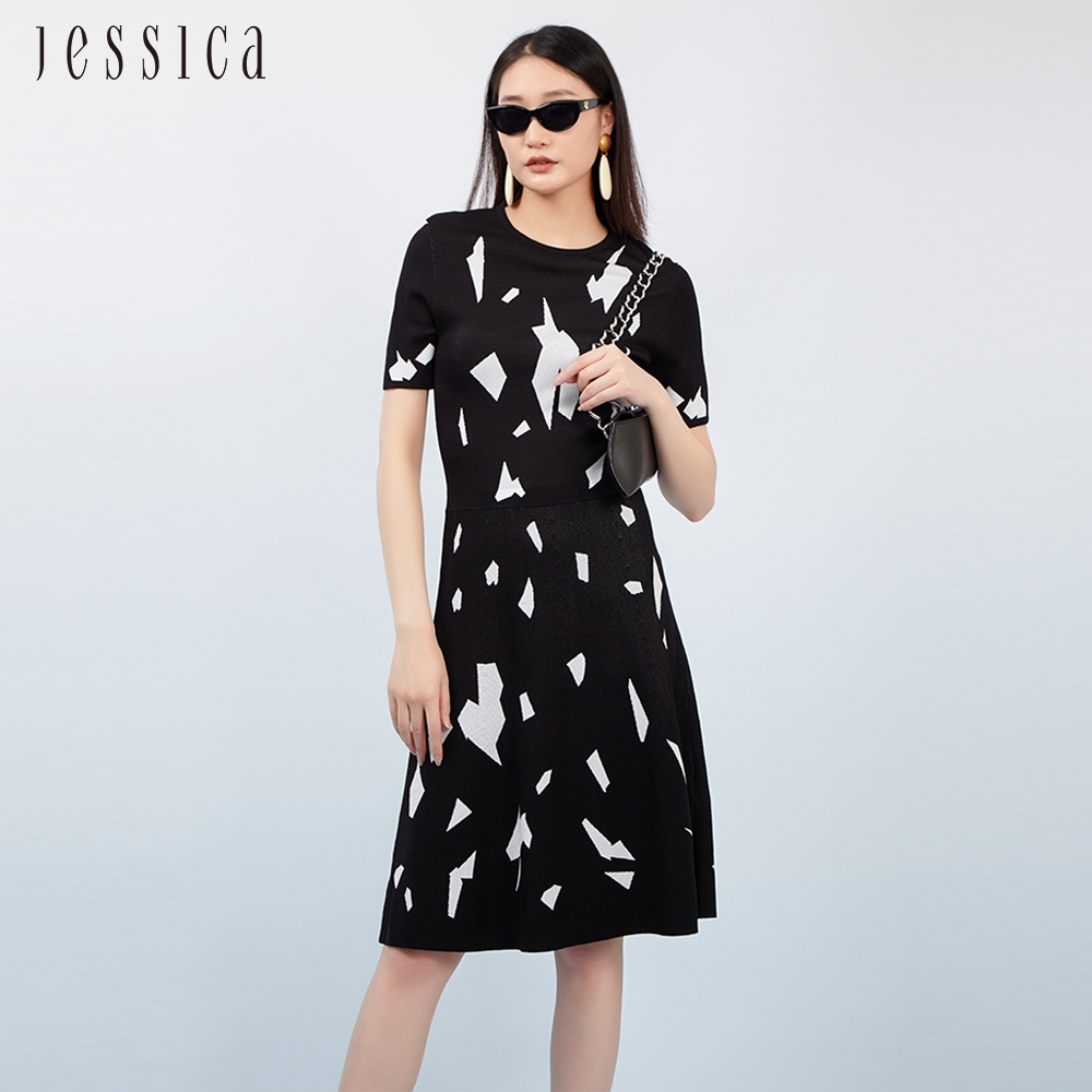 JESSICA - 修身幾何印花圓領短袖針織洋裝23327V