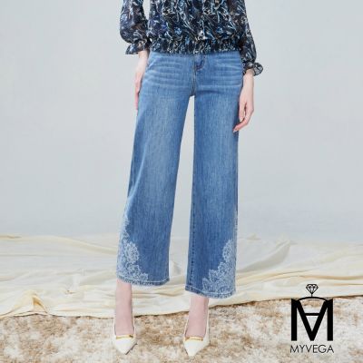 MYVEGA麥雪爾 MA燙鑽花卉刷色八分牛仔寬褲-藍
