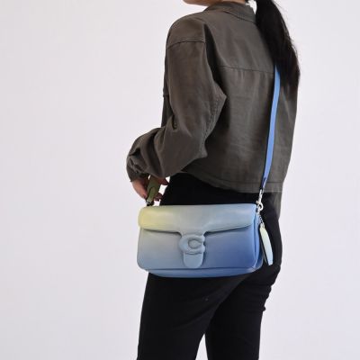 COACH TABBY 26 經典大C LOGO漸層設計兩用胖胖包/枕頭包(藍綠-全新福利品)