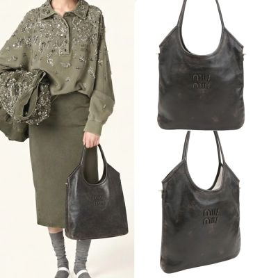miu miu IVY 暢貨出清 字母復古納帕羊皮肩背直式托特包(咖啡棕)