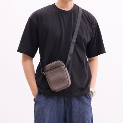 MICHAEL KORS COOPER 新版MK滿版印花直式迷你斜背方包/手機包(深咖)