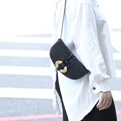 CHLOE DARRYL BELT BAG系列燙印LOGO牛皮車縫造型腰包(黑)