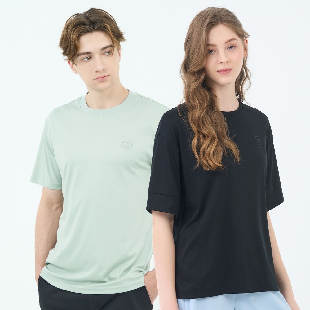GIORDANO 男/女裝圓領小刺繡短袖上衣 Liquid Touch系列【多色任選】 (01 標誌白)