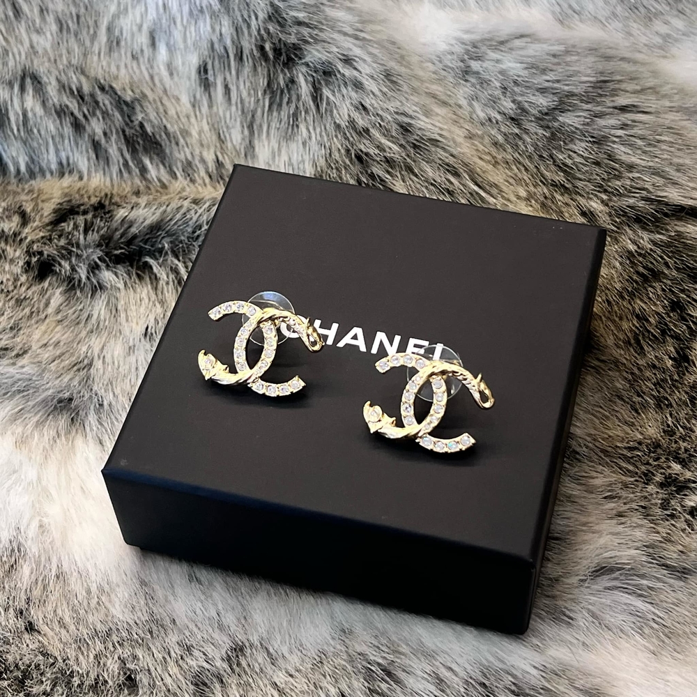 ✨極美品✨CHANEL耳环 CC logo CHANEL 金屬CC Logo Earrings耳環金色– Brand Off Hong Kong