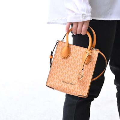 MICHAEL KORS MERCER 經典MK印花皮革迷你兩用手提包/紙袋包(柑橘)