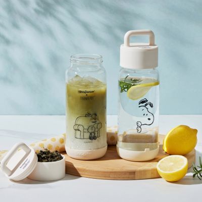 (買1送1)【美國康寧】Snapware SNOOPY 復刻黑白/露營趣系列提把隨行耐熱玻璃杯-710ML