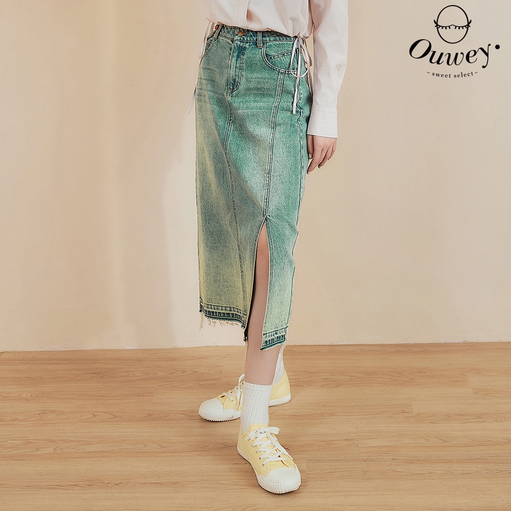 OUWEY歐薇 仿舊水洗開衩牛仔長裙(淺藍色；S-L)3242148204