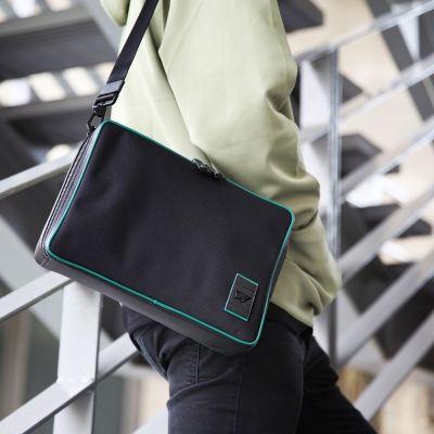 【BRAUN BUFFEL 德國小金牛】台灣總代理 貝瑞 大型橫式斜背包-黑色/BF514-TW61A-BK