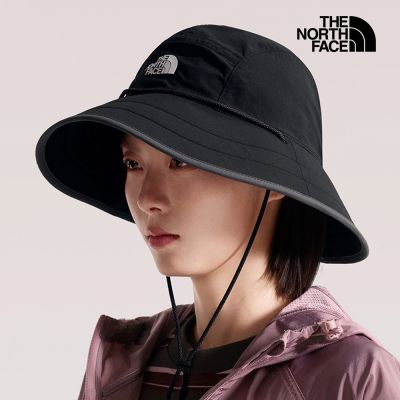 【The North Face 官方旗艦】北面女款黑色DWR防潑水品牌LOGO漁夫帽｜8EPSKT0 排汗衫