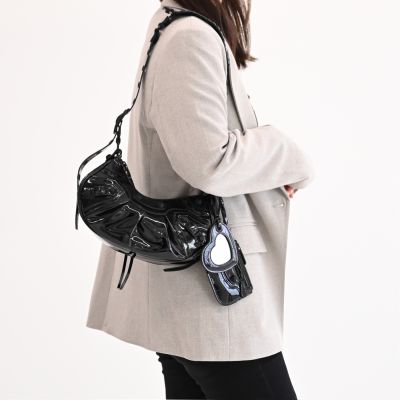 BALENCIAGA巴黎世家 BALENCIAGA 巴黎世家  Le Cagole XS 經典鉚釘造型漆皮拉鍊肩背/斜背包(黑)