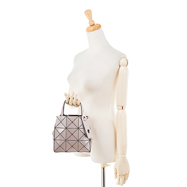 ISSEY MIYAKE 三宅一生BAOBAO 新款CARAT系列金屬材質3x3三角格手提包