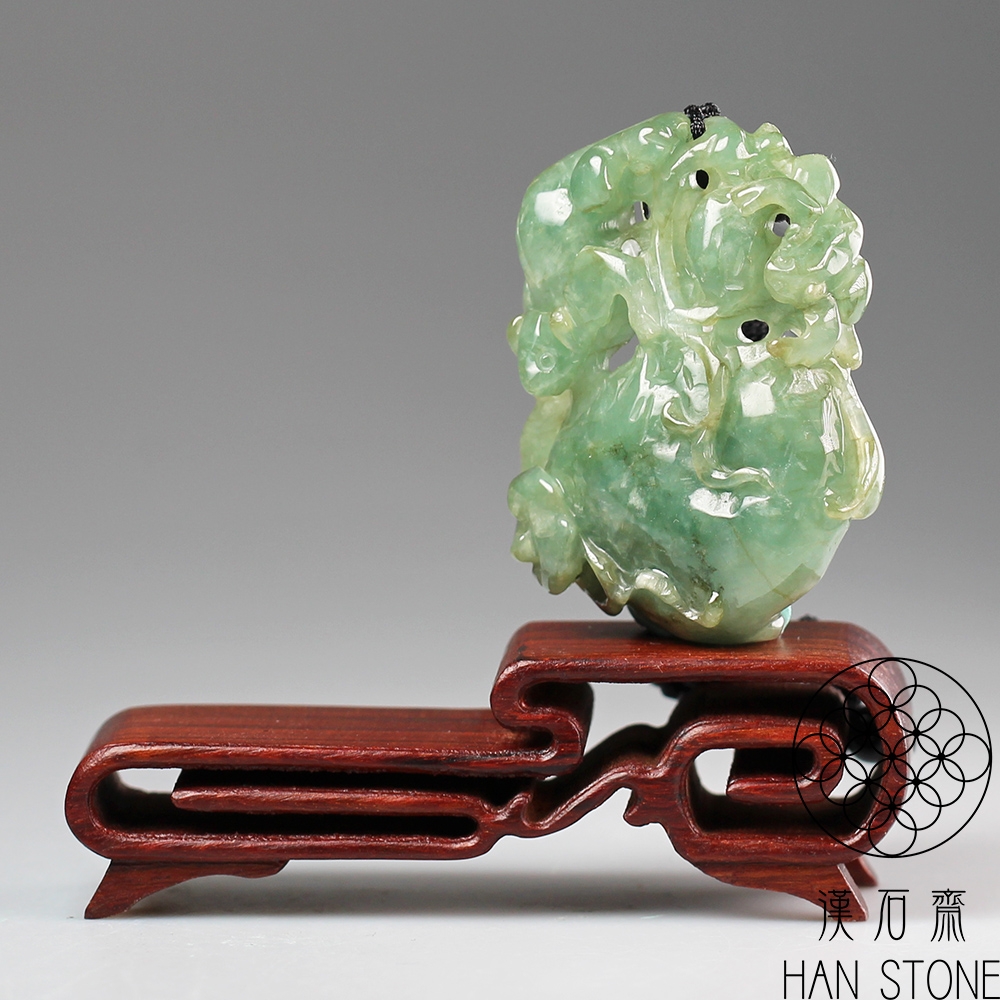 漢石齋】天然翡翠A貨瑞獸福瓜鏤空雕玉佩吊墜飄花種(42*49*12mm) | 漢石