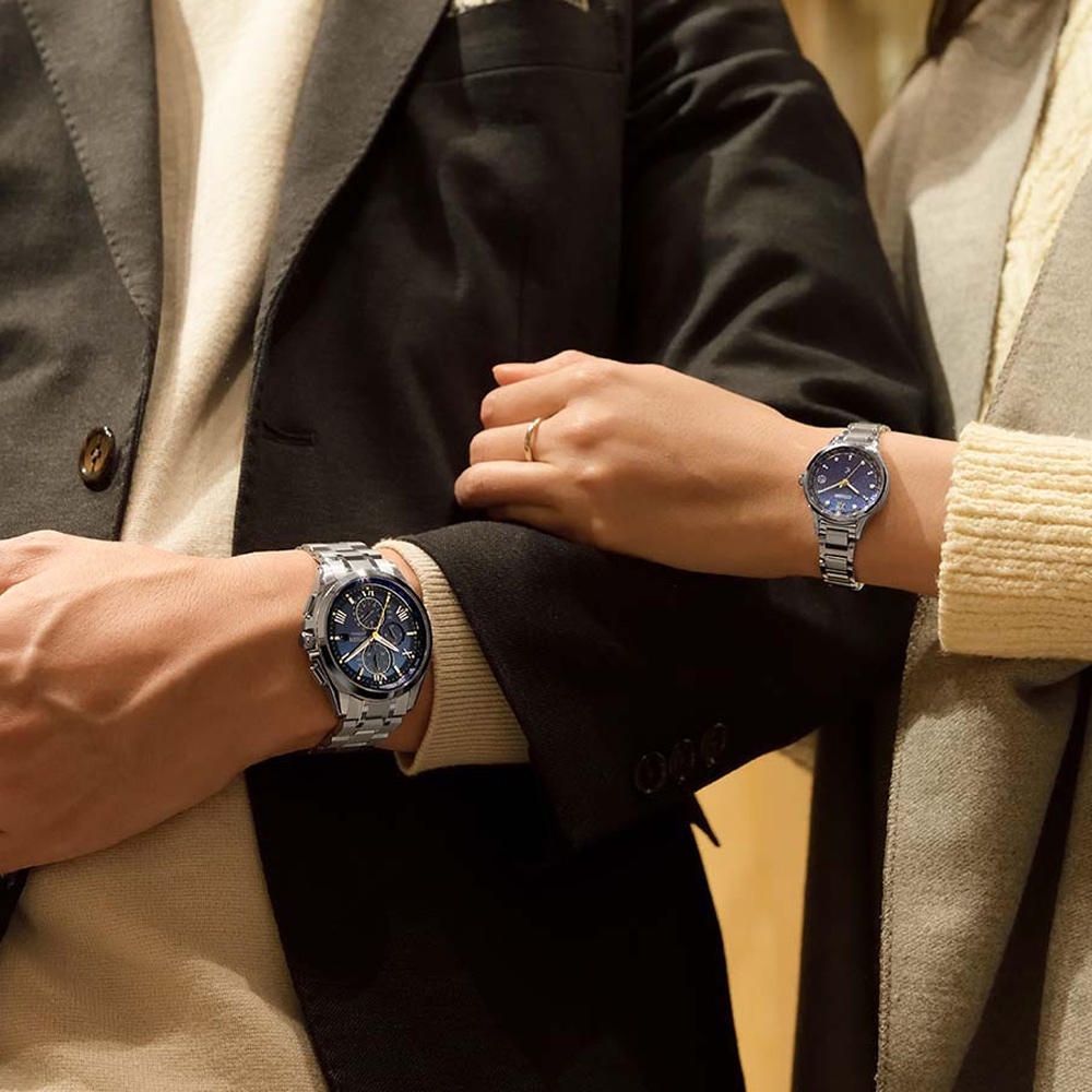 CITIZEN 星辰寂靜冬雪限定光動能鈦萬年曆電波對錶AT8240-74L+EC1160