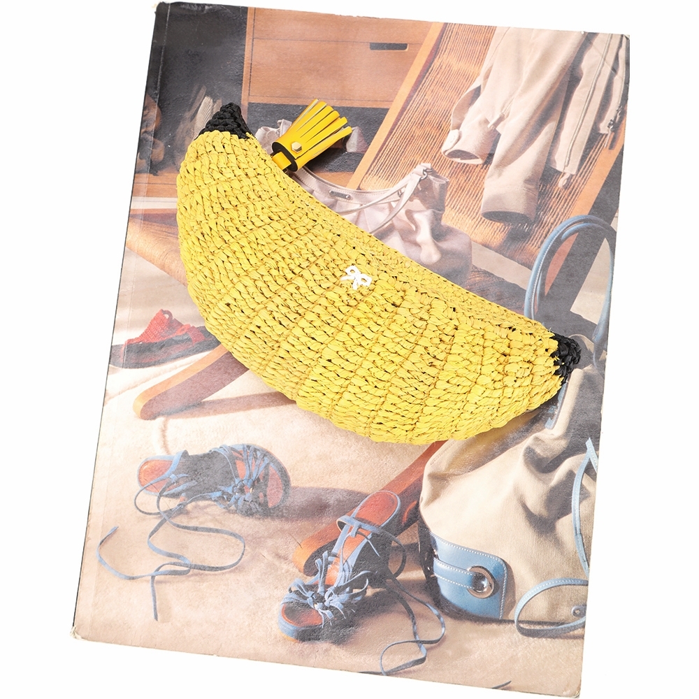ANYA HINDMARCH Banana 香蕉造型拉菲草編織萬用手拿包| 歐系精品包