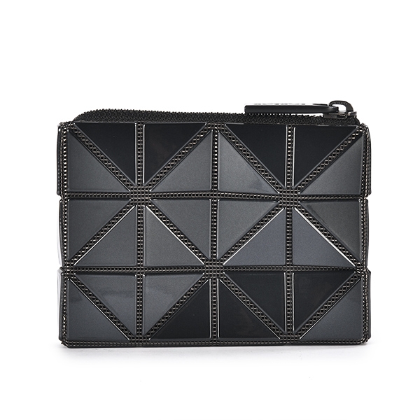 ISSEY MIYAKE 三宅一生BAOBAO 亮面方格3x4拉鍊零錢包-黑色| 零錢
