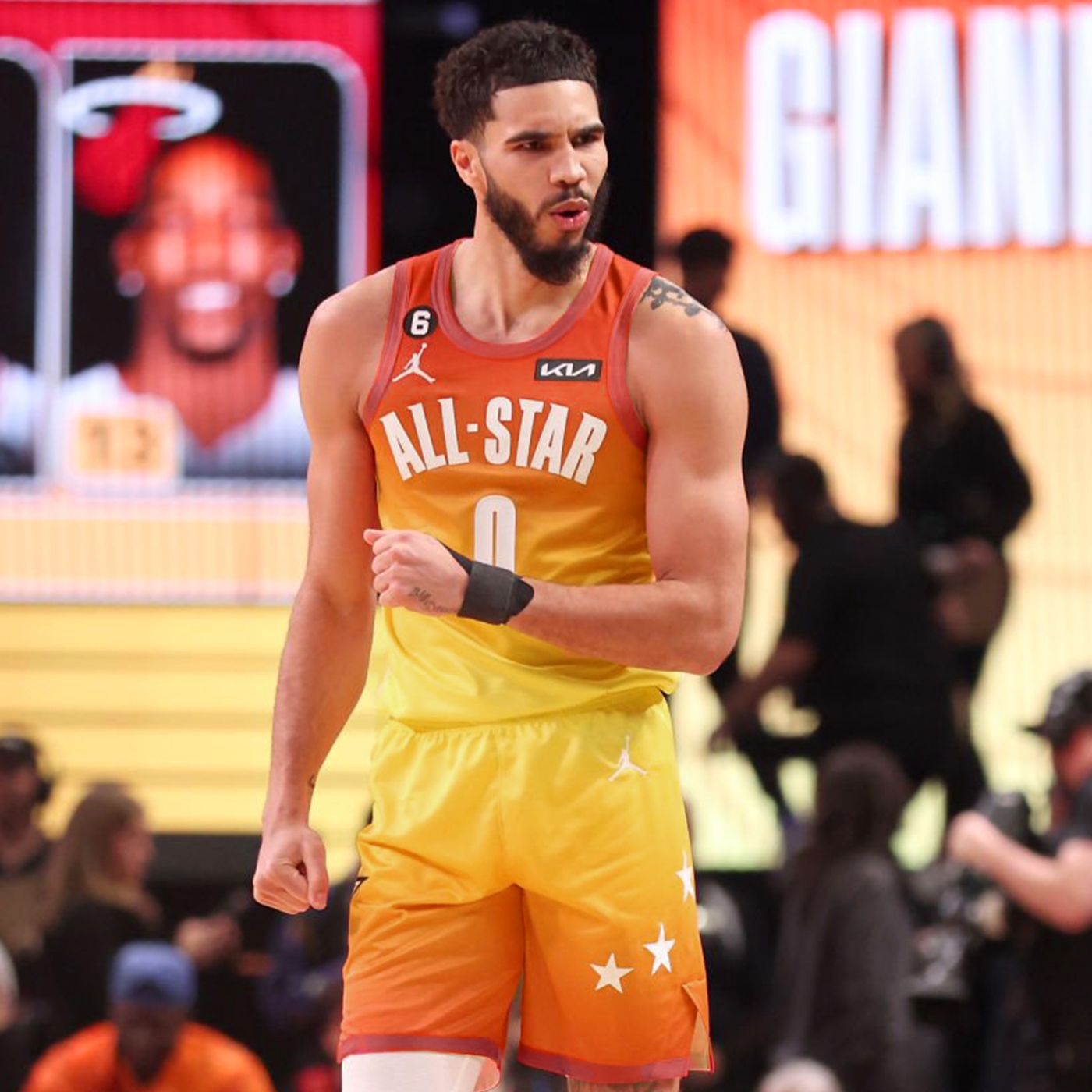 ウェア yo NIKE NBA JAYSON TATUM Jayson Tatum Kicks | A night off for JT, and it was Hauser's