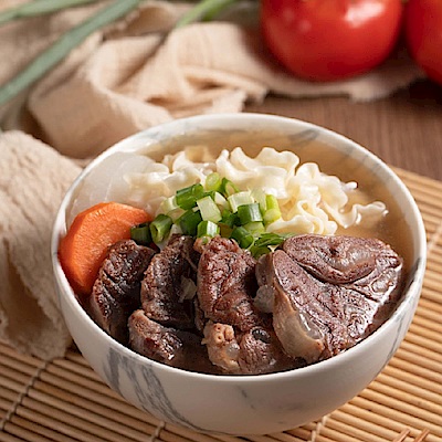 藍海饌 牛肉麵/排骨麵系列(2入/盒) 原價$1080 任選二盒超值組