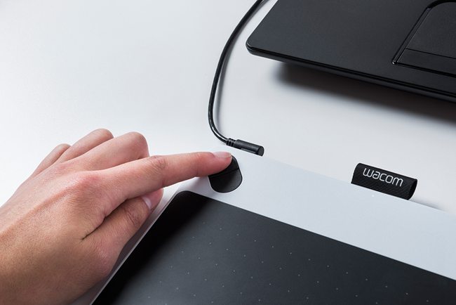 Wacom Intuos Draw CTL-490/W0-CX塗鴉創意繪圖板-白(小) 手寫板/繪圖